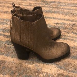 Sam & Libby boots. NWOT. Gold. Size 6.  Brand new